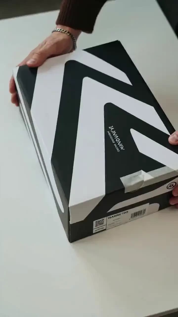 产品开箱 AI 视频示例